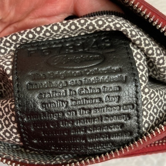 Brighton red shiny embossed leather messenger bag - Picture 14 of 14